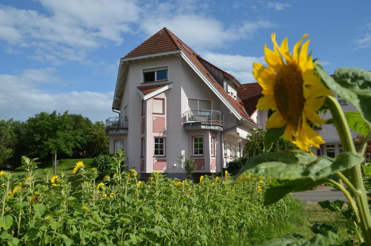 Castell Hotel & Restaurant Leinsweiler Exterior foto
