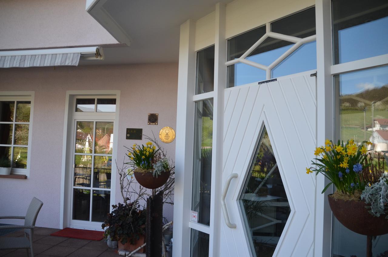 Castell Hotel & Restaurant Leinsweiler Exterior foto